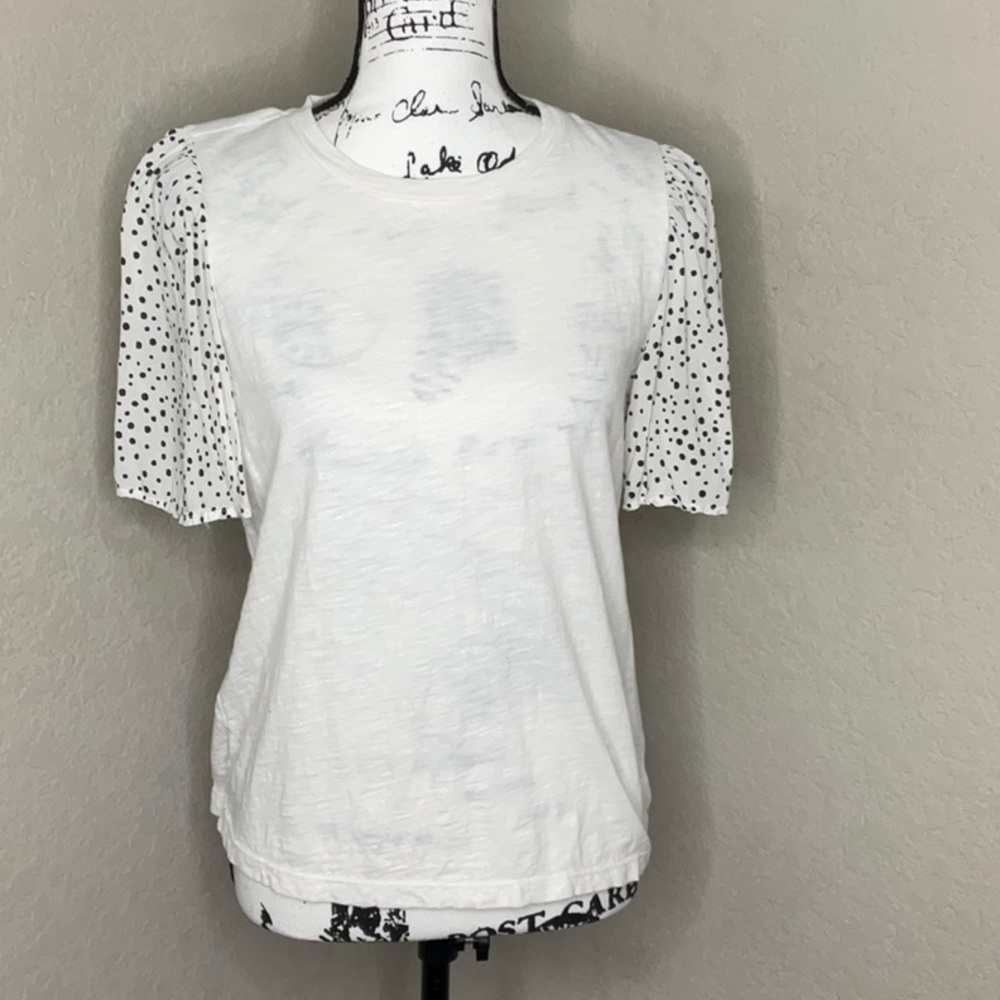 668 - T.LA Anthropologie NWOT White w/Polka Dot Sleeves, Size Small